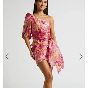 NWT SHOWPO. BRAILEY SHOULDER PUFF SLEEVE DRESS IN PINK JACQUARD.  SZ2